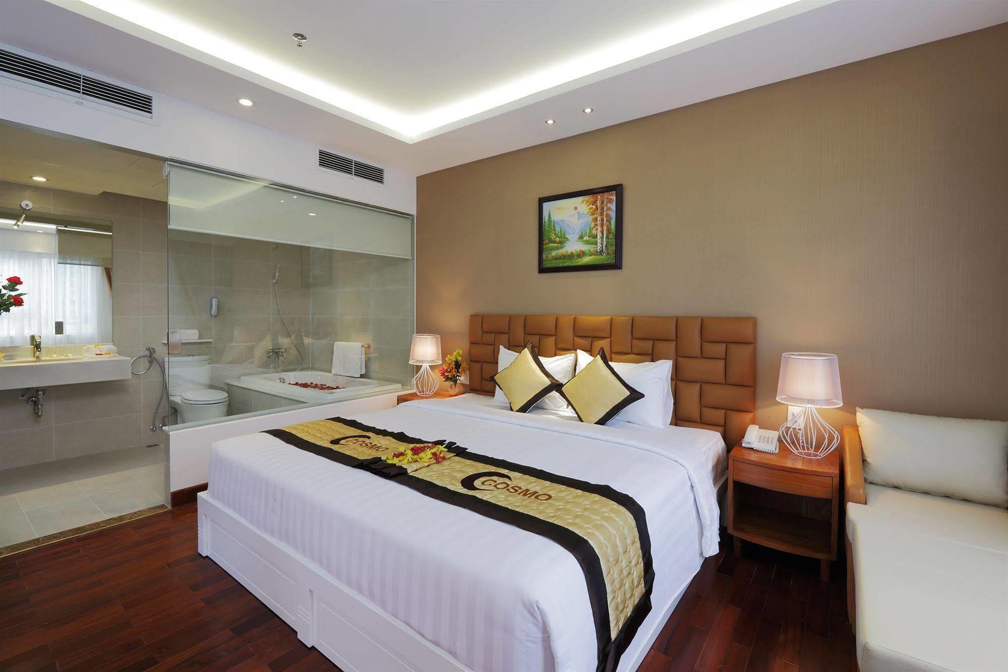 Cosmopolitan Hotel Ho Chi Minh City Bagian luar foto